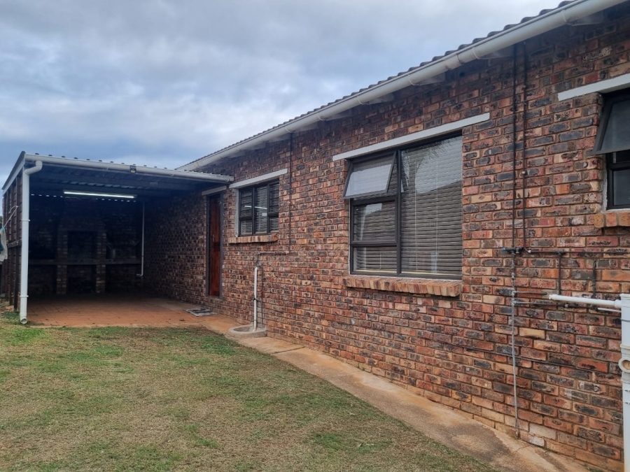 3 Bedroom Property for Sale in Strelitzia Park Eastern Cape
